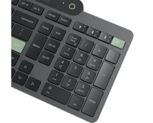 Lenovo 800 Self-Charging Bluetooth Keyboard - תקריב על המקלדת המספרית ומקשי התאמת Bluetooth
