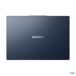 Lenovo IdeaPad Slim 3 15IRU10 - מבט מהגב עם לוגו Lenovo, כחול קוסמי